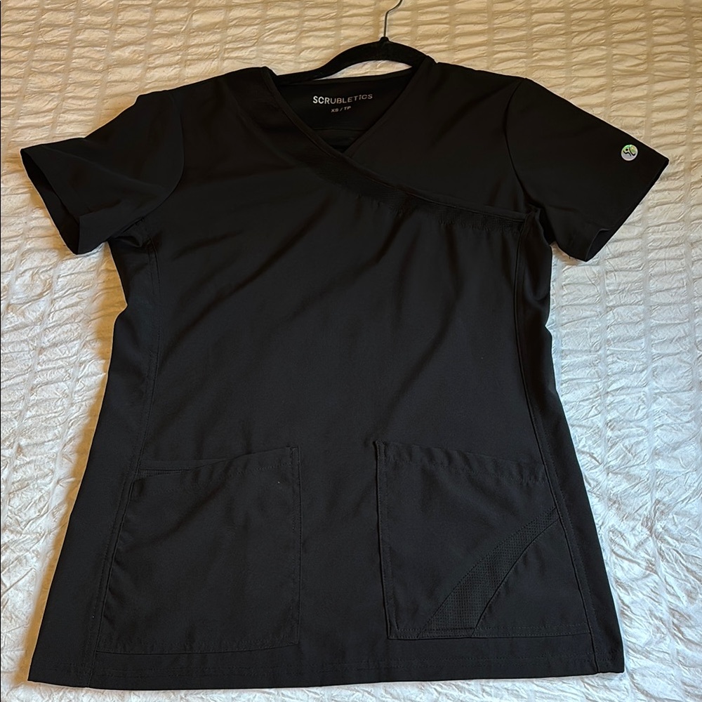 Scrubletics Scrub Top
